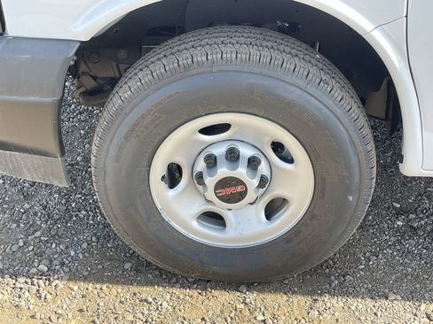 New 2025 GMC Savana 2500 Extended w/ Driver Convenience Package image 32