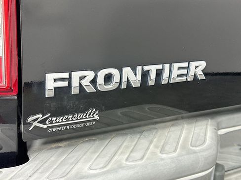 Used 2017 Nissan Frontier SV AWD/4WD image 25