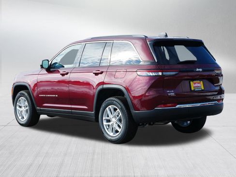 New 2026 Jeep Grand Cherokee Laredo X image 3