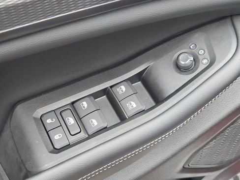 Certified 2024 Jeep Grand Cherokee Laredo X w/ Luxury Tech Group I image 18