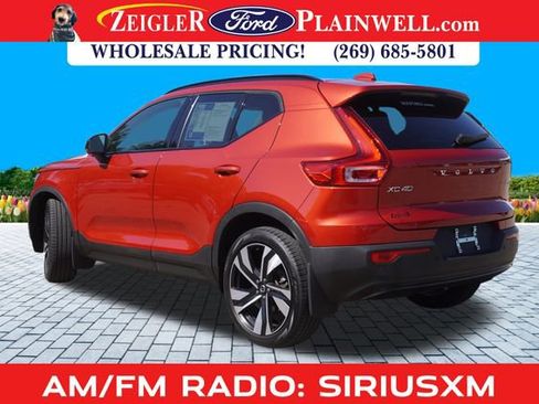 Used 2023 Volvo XC40 B5 Plus w/ Protection Package Premier image 3