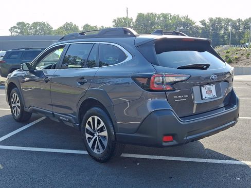 Certified 2025 Subaru Outback Premium AWD/4WD image 4