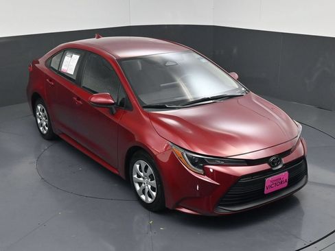 Used 2024 Toyota Corolla LE FWD image 12
