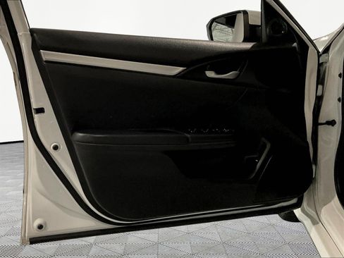 Used 2020 Honda Civic Sport image 18