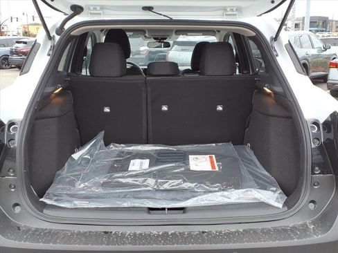 New 2026 Nissan Kicks SV w/ Charging Package image 6