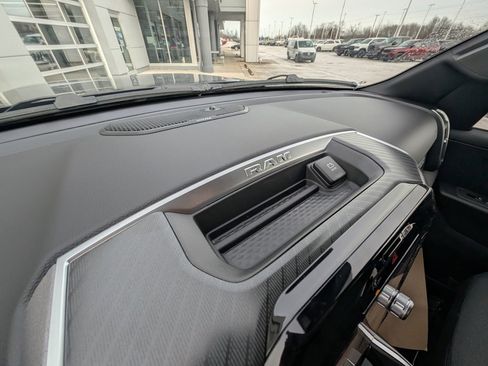 New 2026 RAM 1500 4x4 Crew Cab image 33