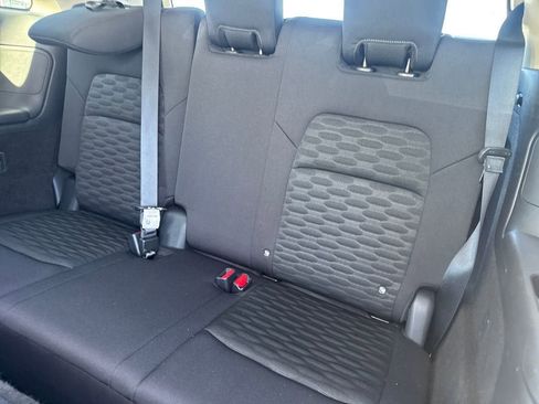 Used 2025 Nissan Pathfinder SV FWD image 13