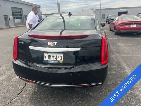 Used 2017 Cadillac XTS Luxury image 4