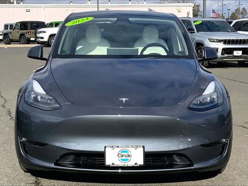 Used 2023 Tesla Model Y Performance image 3