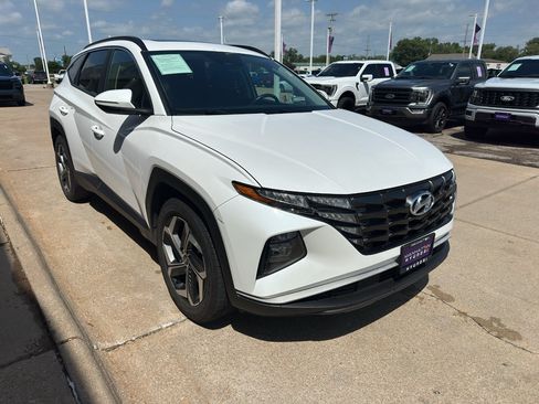 Used 2022 Hyundai Tucson SEL w/ Convenience Package FWD image 2