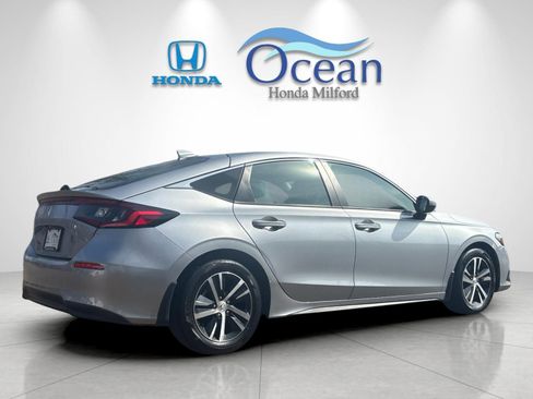 Used 2023 Honda Civic LX image 3