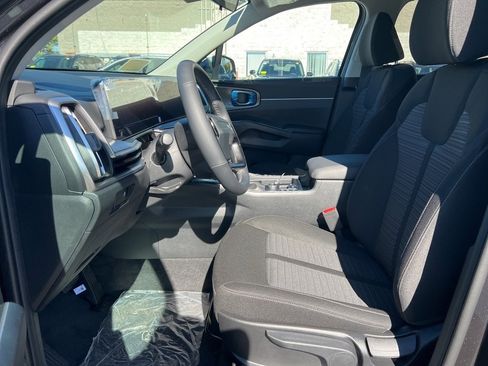 New 2026 Kia Sorento LX image 8