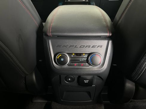 Used 2025 Ford Explorer ST AWD/4WD image 26