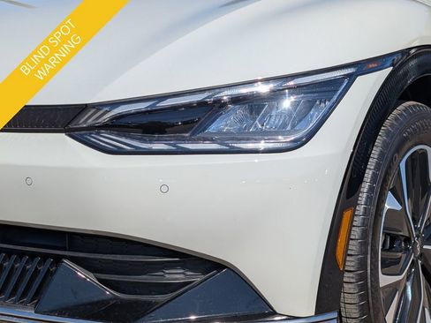 Used 2024 Kia EV6 Wind image 11