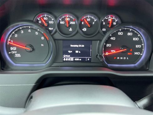 Used 2025 Chevrolet Silverado 1500 Custom image 21