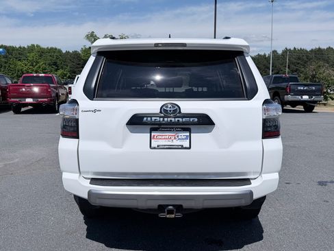 Used 2021 Toyota 4Runner TRD Off-Road Premium AWD/4WD image 8