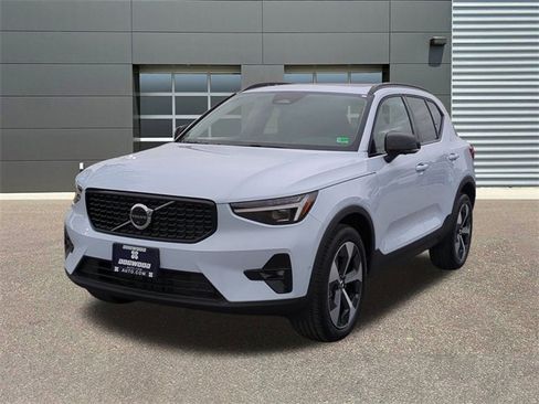 New 2026 Volvo XC40 B5 Plus w/ Protection Package Premier image 3