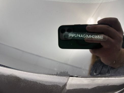 Used 2021 Hyundai Elantra Limited image 27