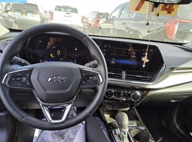 Used 2026 Chevrolet Trax ACTIV w/ Driver Confidence Package FWD image 6