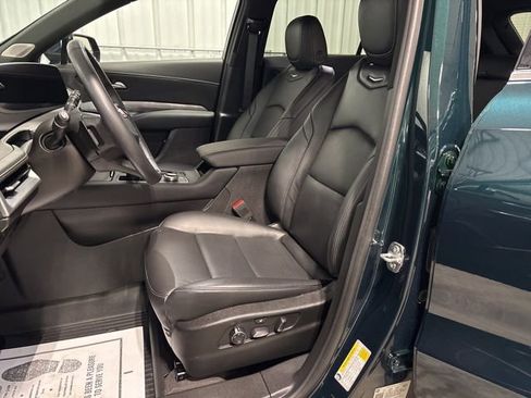 Used 2024 Cadillac XT4 Premium Luxury image 16