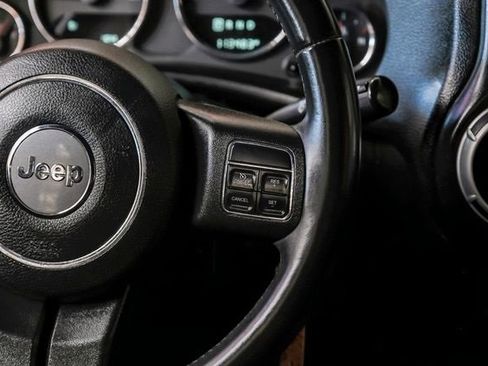 Used 2015 Jeep Wrangler Unlimited Sahara w/ Connectivity Group image 20