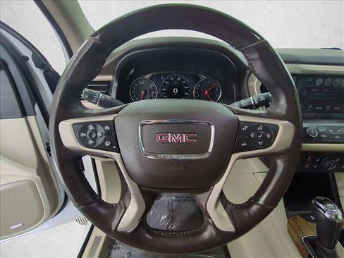 Used 2019 GMC Acadia Denali w/ Technology Package AWD/4WD image 30