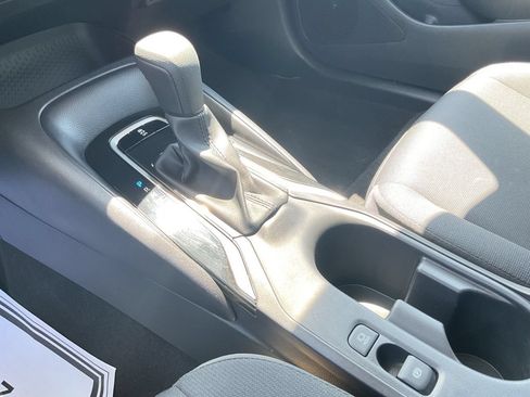 Used 2025 Toyota Corolla LE FWD image 24