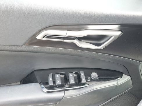 Certified 2024 Kia Sportage EX image 18