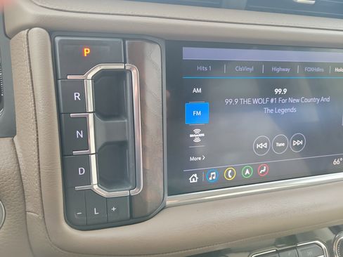 Used 2021 GMC Yukon Denali AWD/4WD image 25