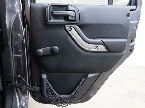 Used 2018 Jeep Wrangler Unlimited Sport w/ Connectivity Group image 23