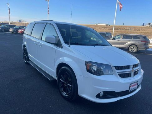 Used 2019 Dodge Grand Caravan GT image 2