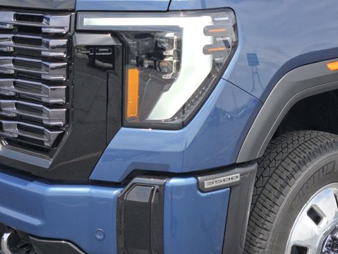New 2026 GMC Sierra 3500 Denali Ultimate AWD/4WD image 6