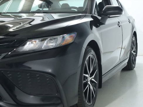 Certified 2023 Toyota Camry SE w/ Convenience Package image 4
