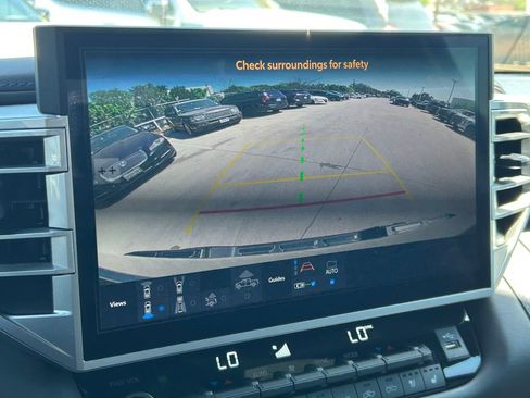 Used 2025 Toyota Tundra Platinum image 43