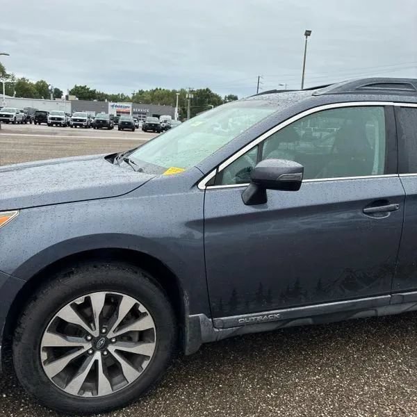 Used 2017 Subaru Outback 2.5i Limited AWD/4WD image 2