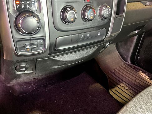 Used 2022 RAM 1500 Warlock AWD/4WD image 17