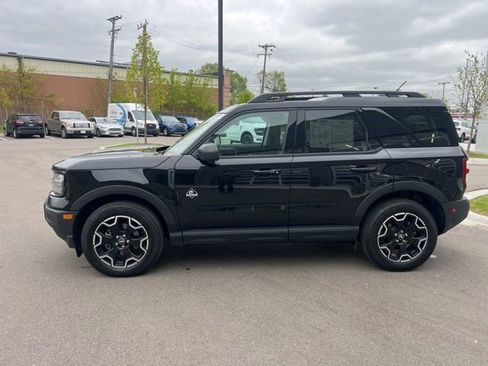 Used 2025 Ford Bronco Sport Outer Banks w/ Outer Banks Tech Package+ AWD/4WD image 8