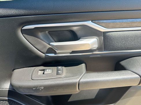 Used 2019 RAM 1500 Big Horn AWD/4WD image 18