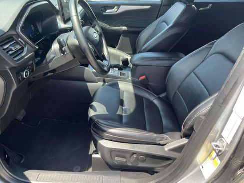 Used 2024 Ford Escape Platinum AWD/4WD image 16