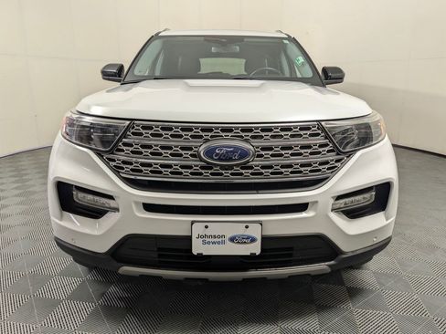 Certified 2023 Ford Explorer Limited RWD image 3