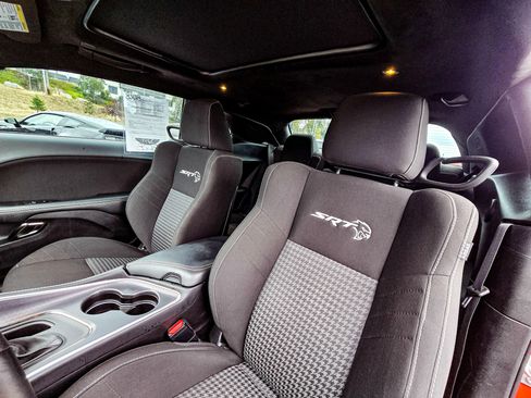 Used 2023 Dodge Challenger SRT Hellcat image 10