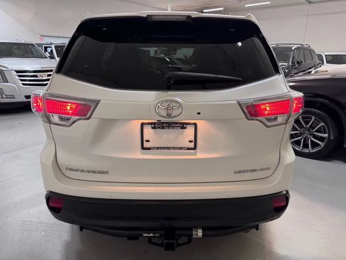 Used 2015 Toyota Highlander Limited Platinum AWD/4WD image 4