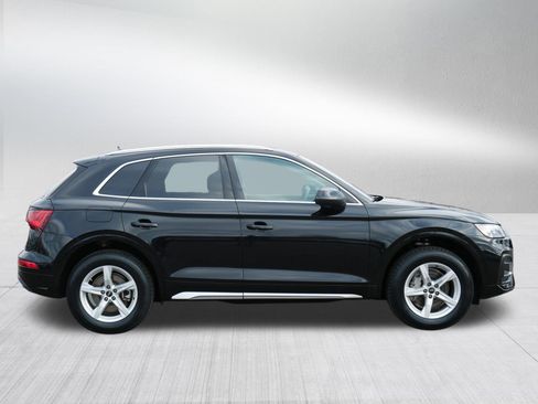 Used 2023 Audi Q5 2.0T Premium w/ Convenience Package image 8