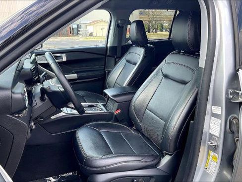 Certified 2023 Ford Explorer Limited AWD/4WD image 7