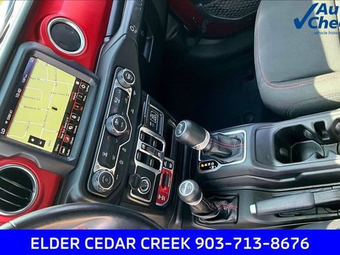 Used 2021 Jeep Wrangler Unlimited Rubicon AWD/4WD image 17