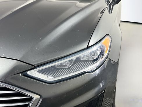 Used 2020 Ford Fusion SEL FWD image 11