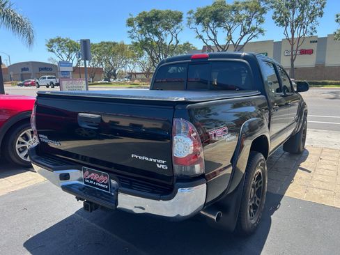 Used 2011 Toyota Tacoma PreRunner w/ TRD Off-Road Pkg w/JBL Audio RWD image 11