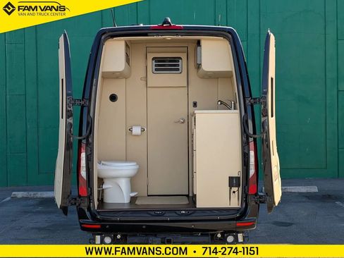 Used 2019 Mercedes-Benz Sprinter 170 Cargo image 14