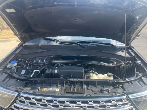 Used 2023 Ford Explorer Limited image 36