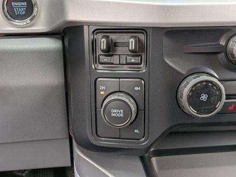 New 2026 Ford F350 XLT w/ XLT Premium Package AWD/4WD image 33